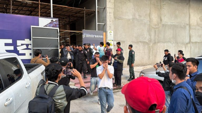 209fd9e77f18a631de114e51a7e24059